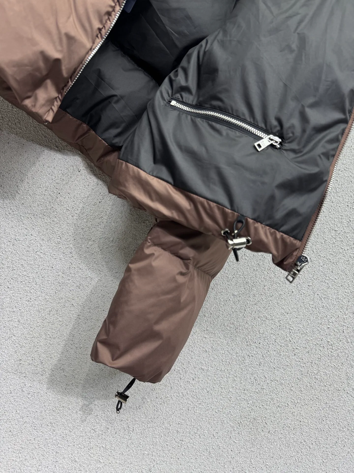 Куртки И Пуховики Женские Prada 18639956