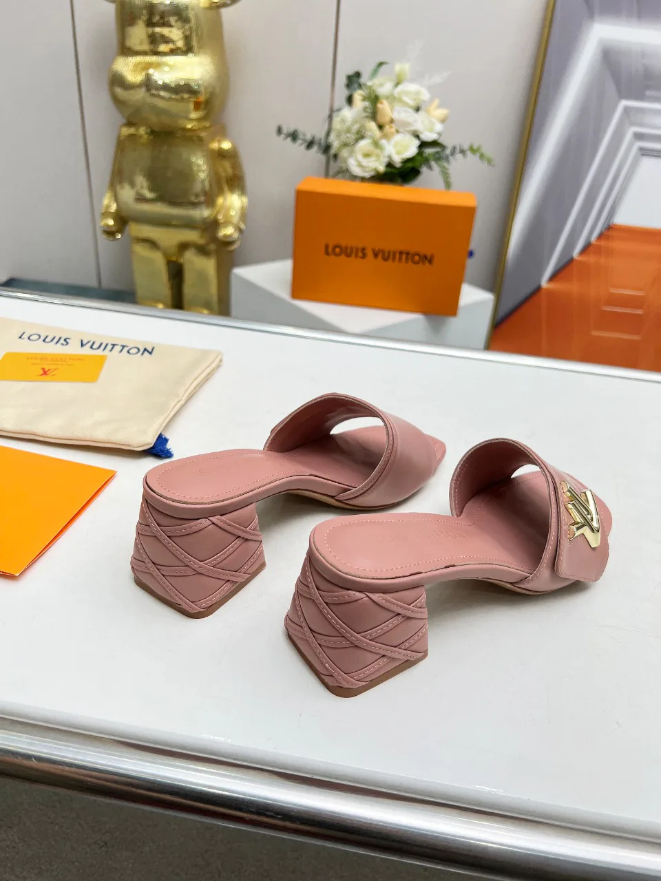 Сандалии Женские Louis Vuitton 9623619