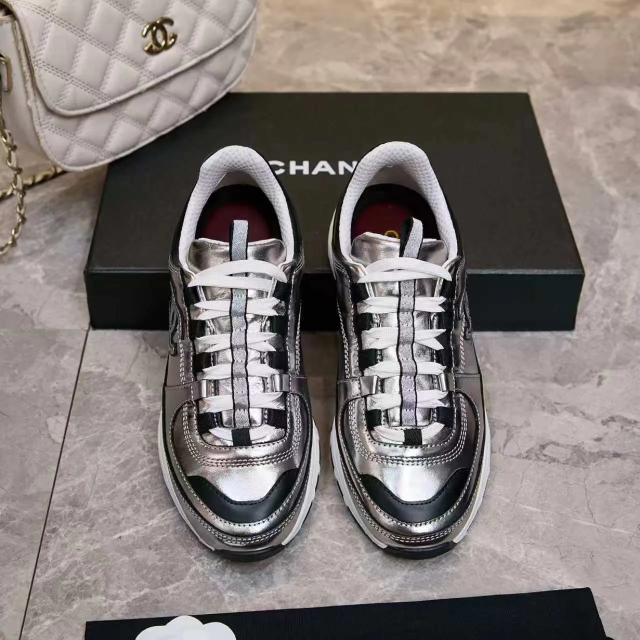 Кроссовки Женские Chanel 19718572