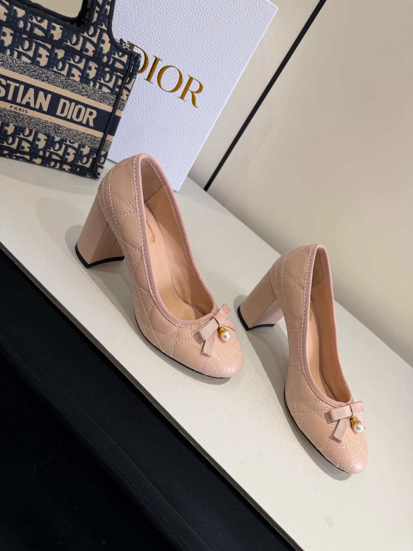 Туфли Женские Christian Dior 18369750