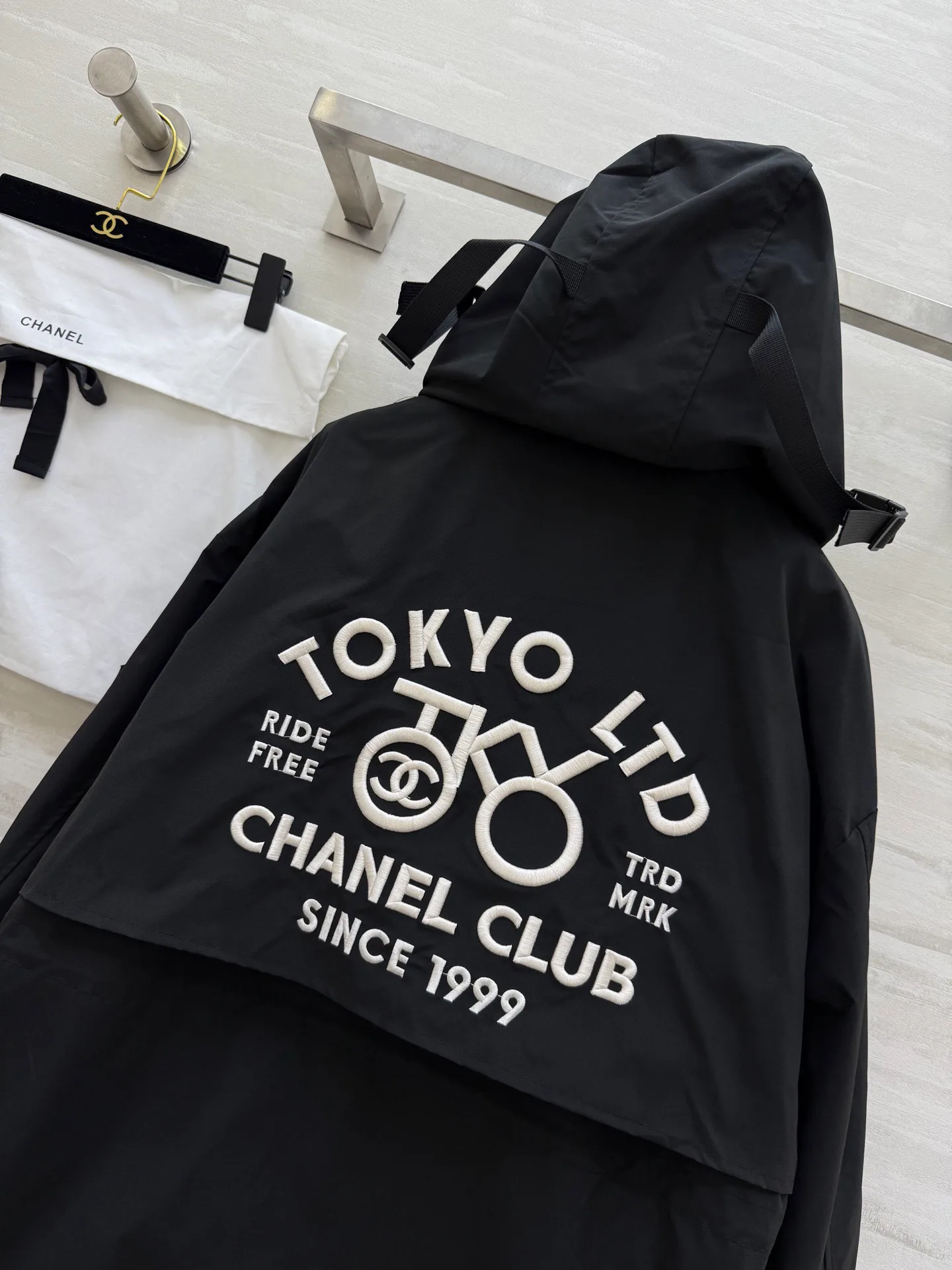 Куртки И Пуховики Мужские Chanel 10396609