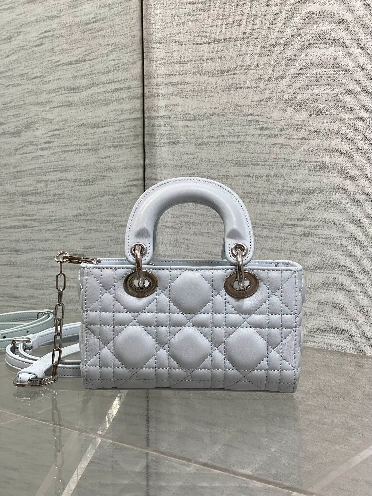 Классические Сумки Женские Christian Dior 13227172