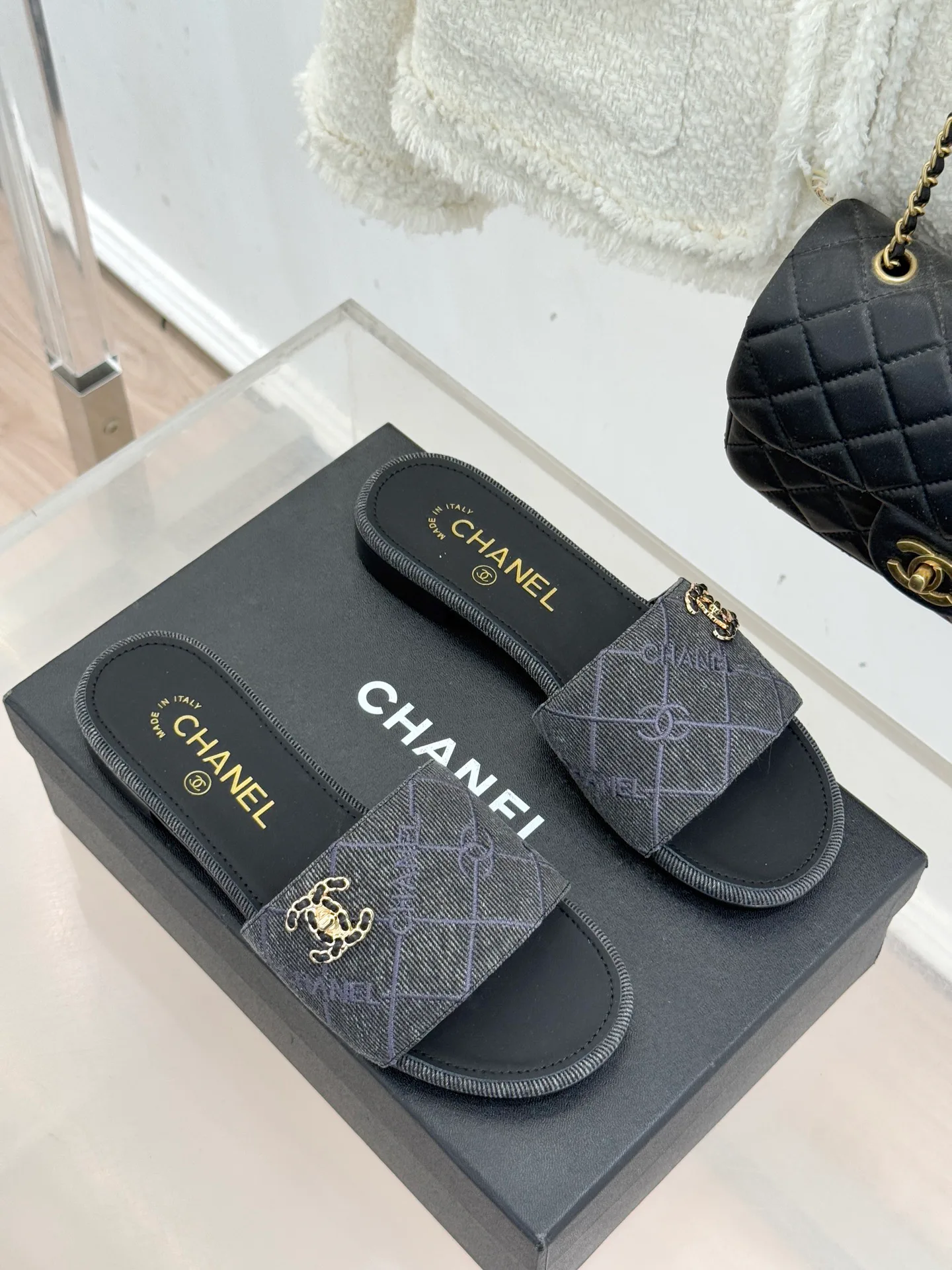 Шлепанцы Женские Chanel 9894883