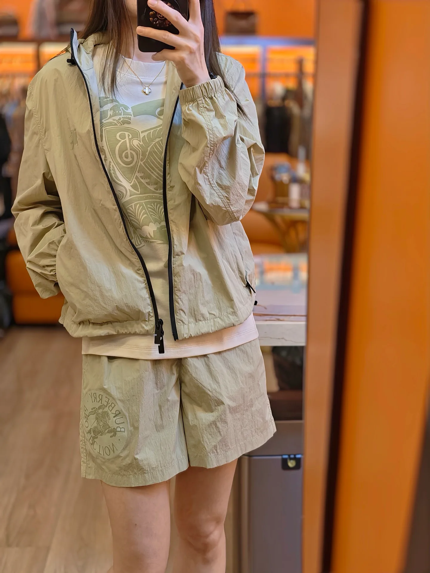 Куртки И Пуховики Женские Burberry 11224937