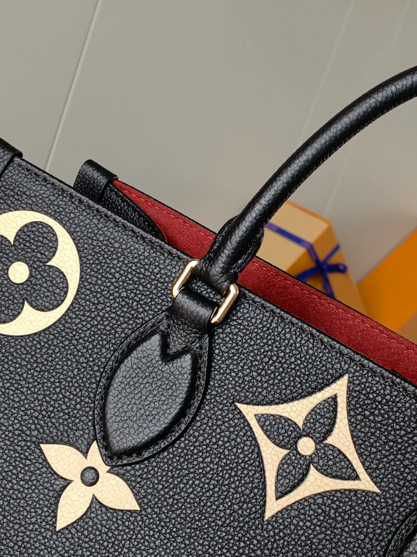 Классические Сумки Женские Louis Vuitton 18148127