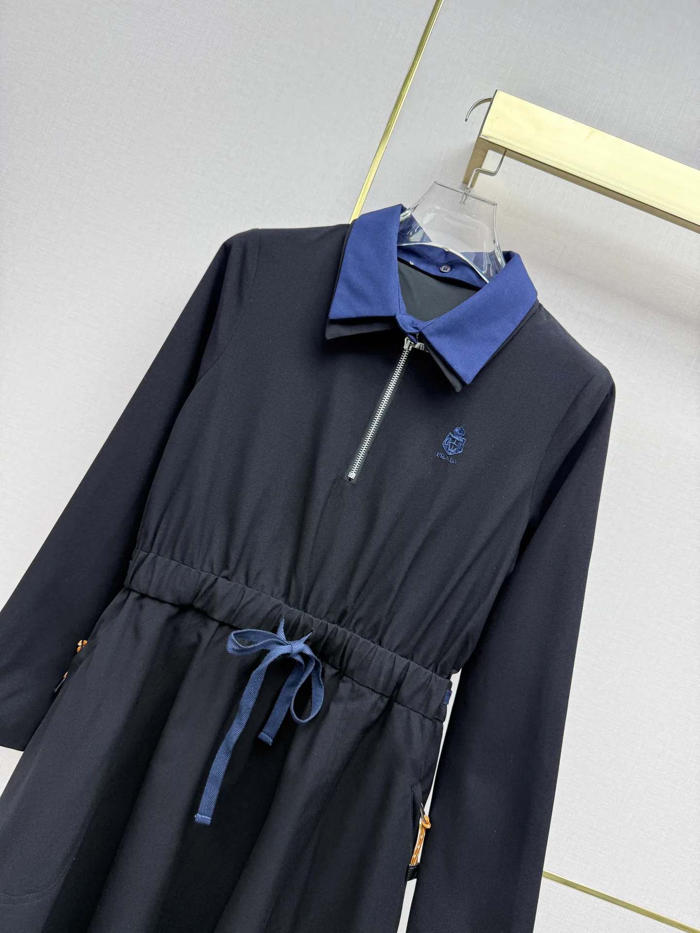 Платья Женские Prada 18348118