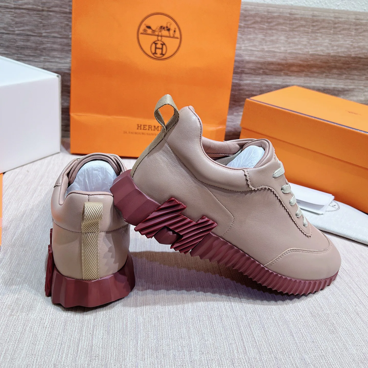 Кроссовки Женские Hermes 17749547