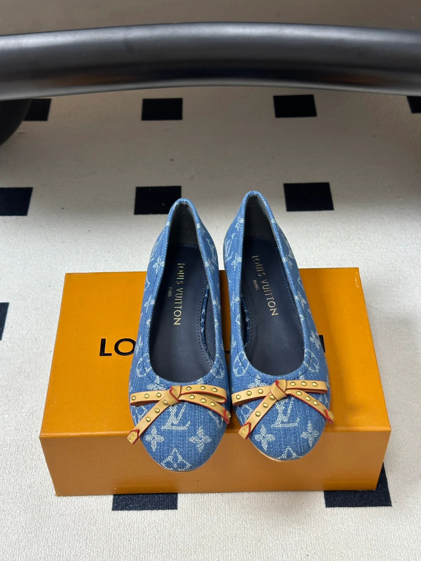 Балетки Женские Louis Vuitton 18049411