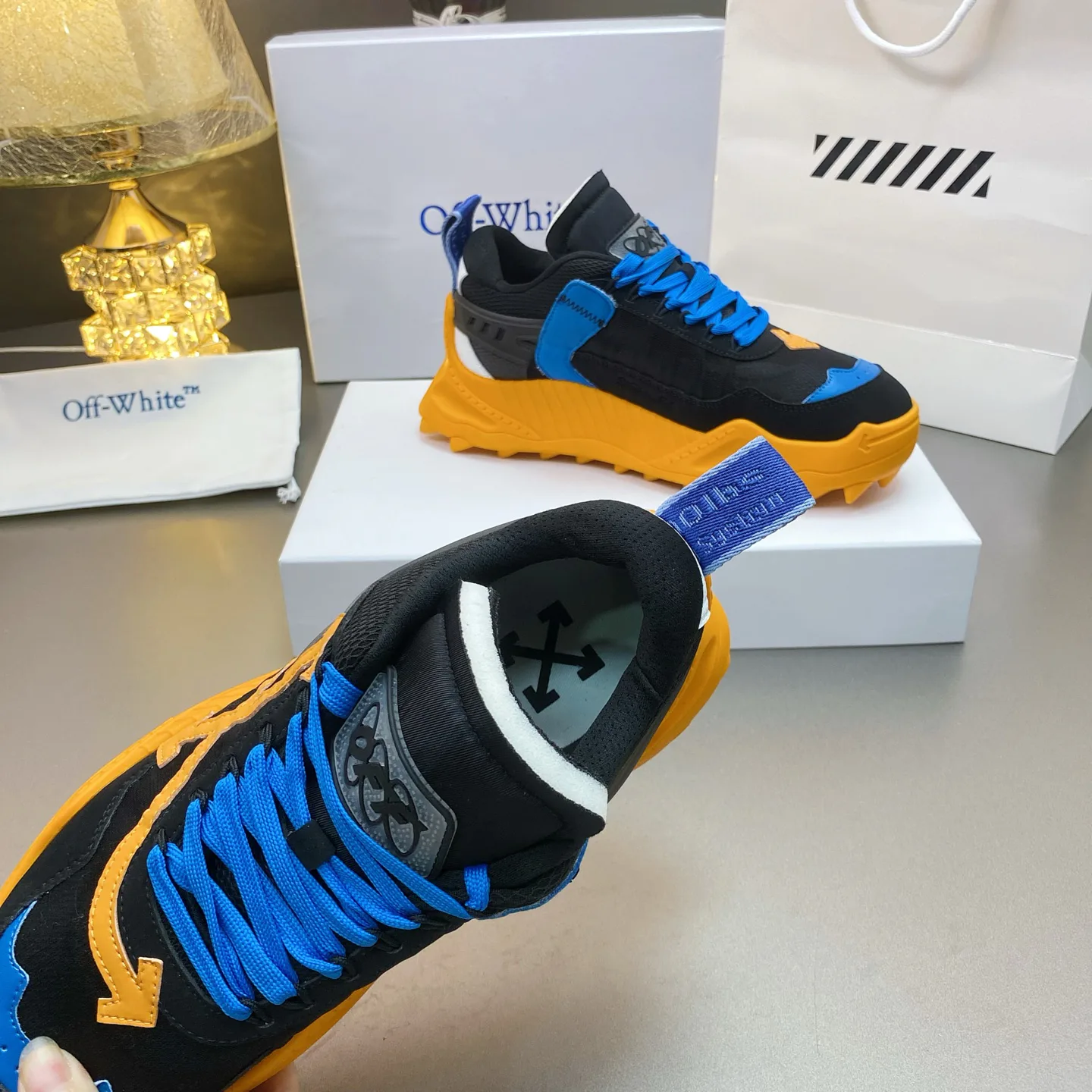 Кроссовки Женские Off-White 17530529