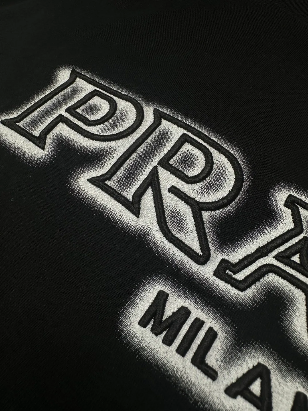 Футболки Женские Prada 12672