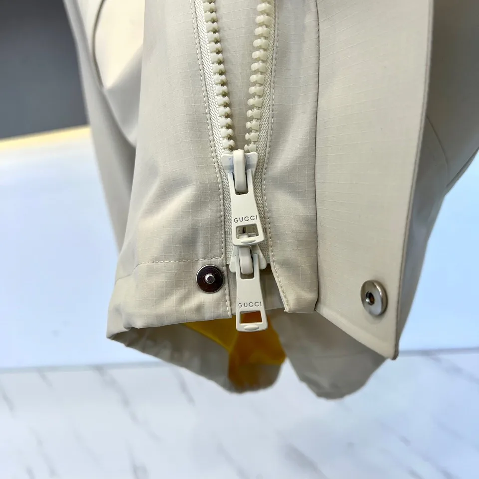 Куртки И Пуховики Женские Gucci 18416804