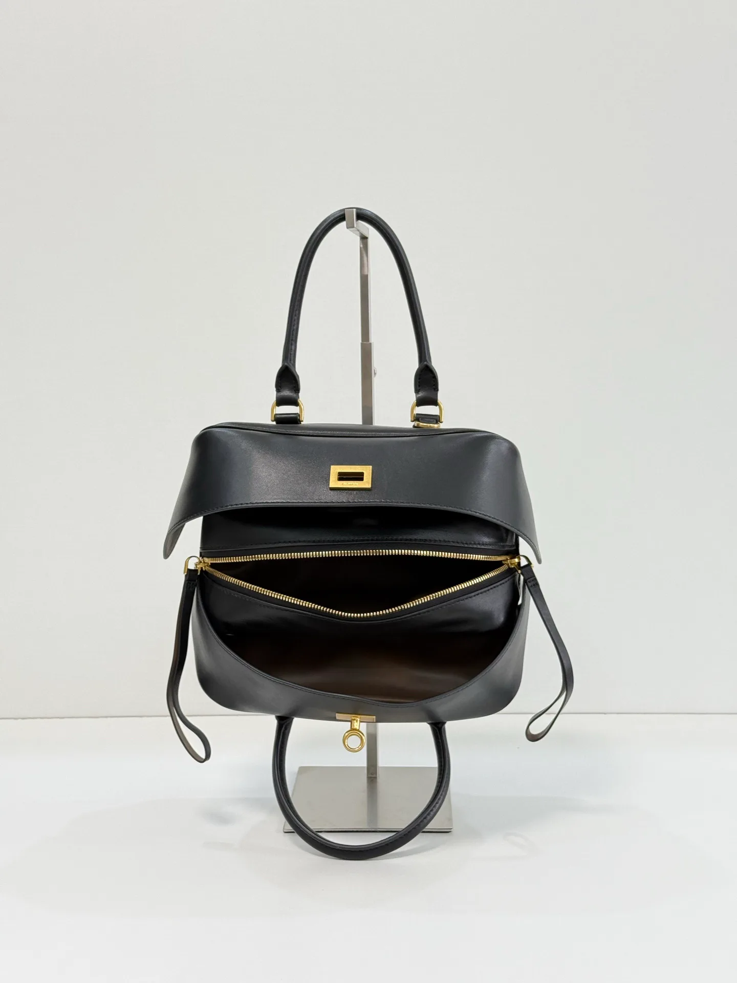 Классические Сумки Женские Balenciaga 18136030