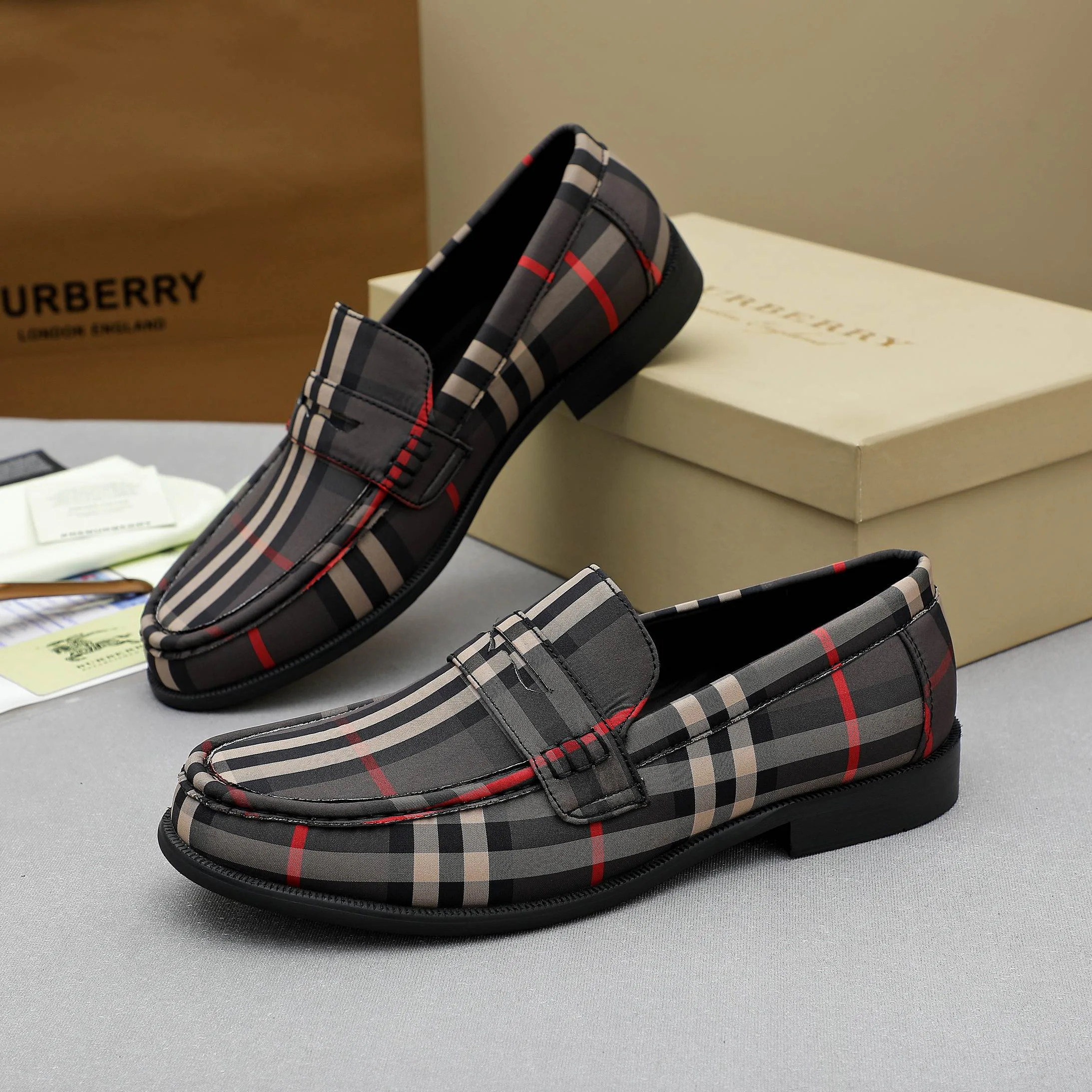 Лоферы И Туфли Мужские Burberry 19631322