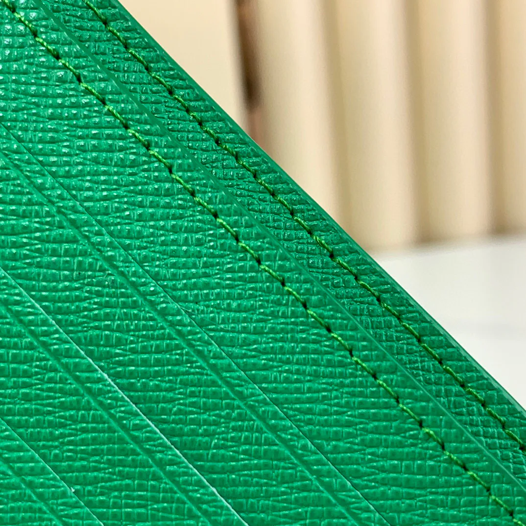 Кошельки Louis Vuitton 84055