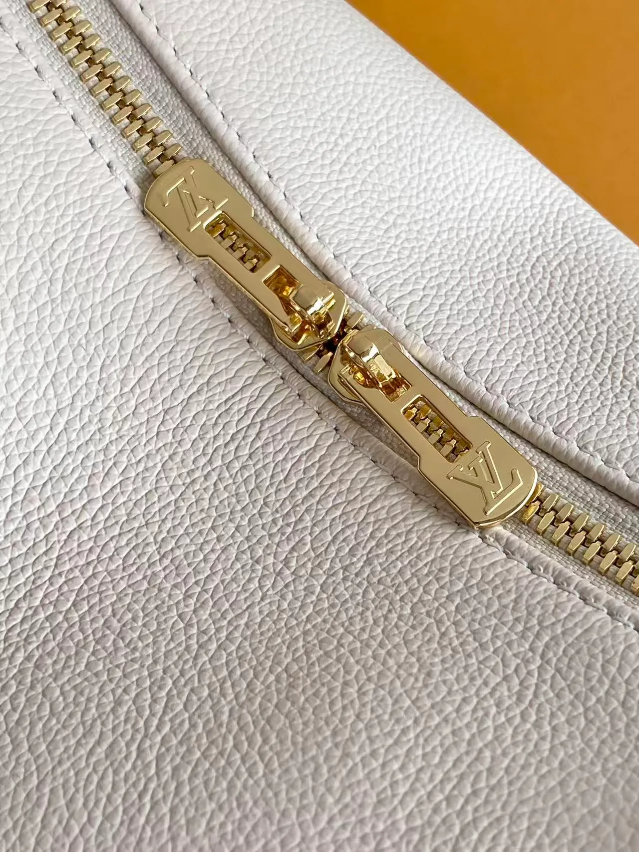Классические Сумки Женские Louis Vuitton 17813547