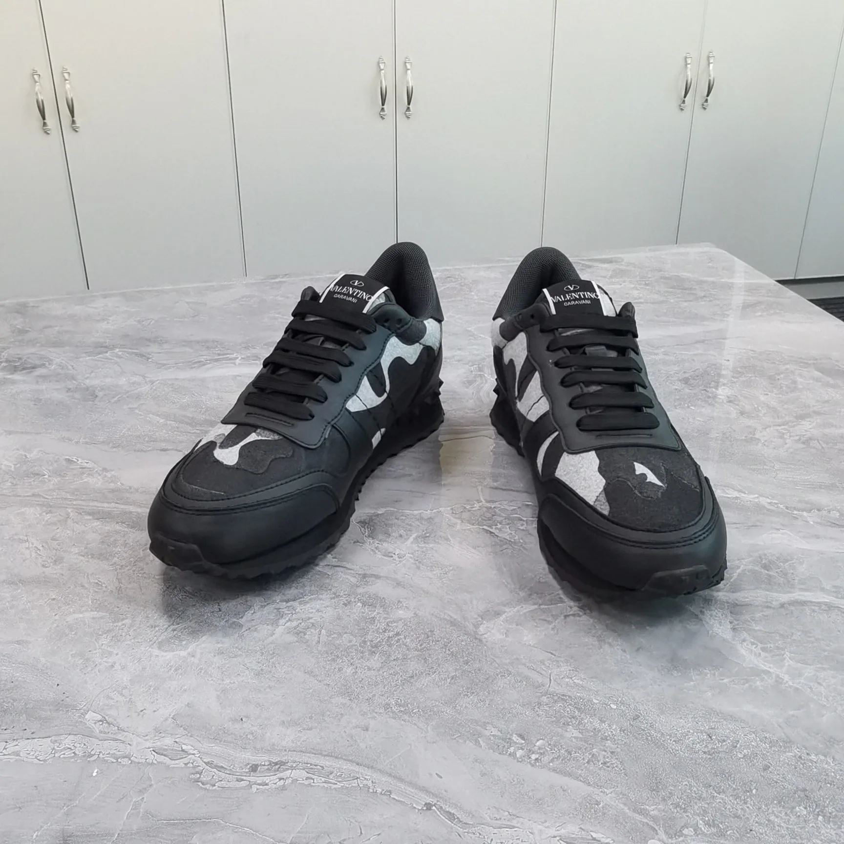 Кроссовки Женские Valentino 10736420