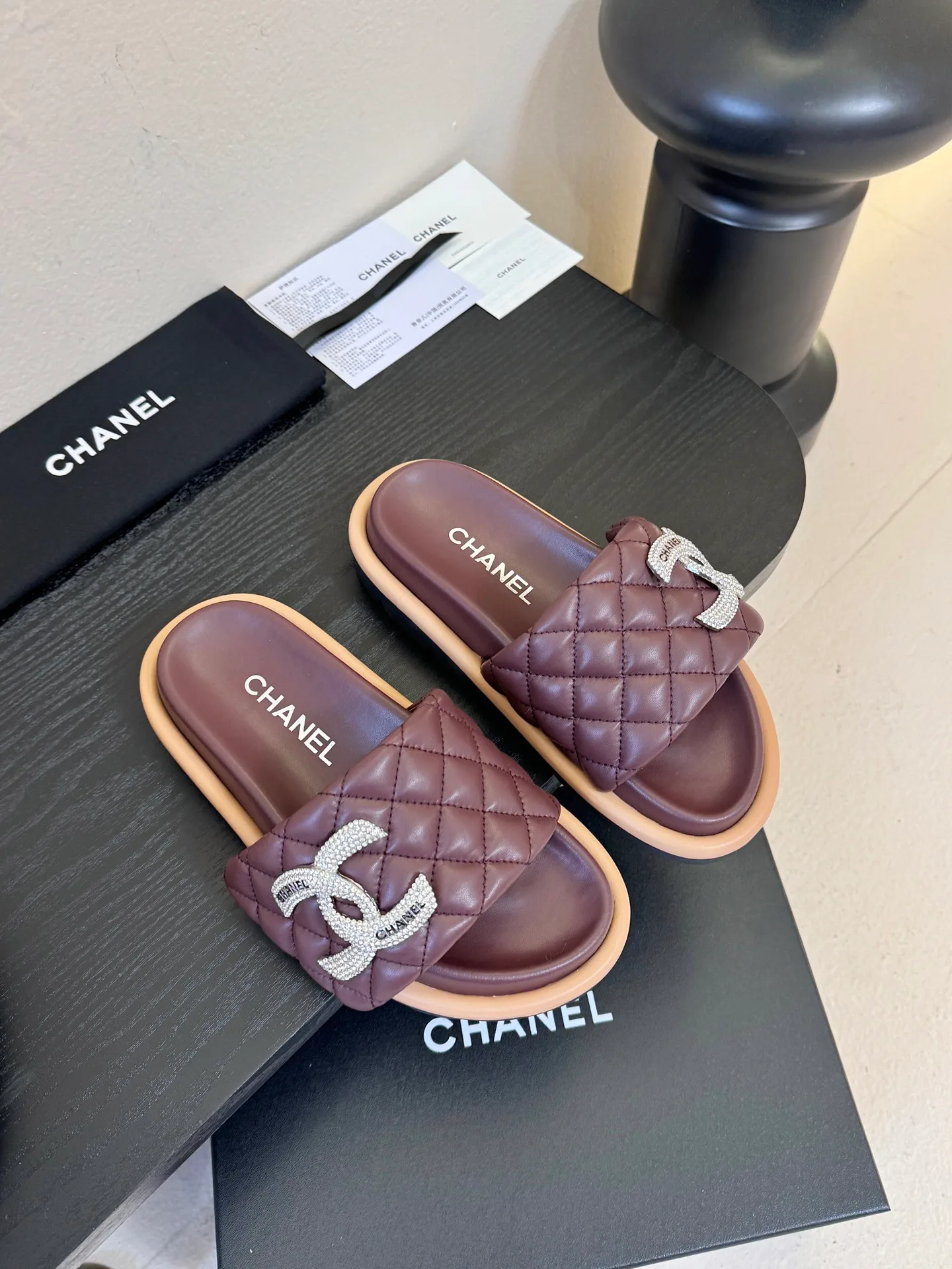 Шлепанцы Женские Chanel 1590885