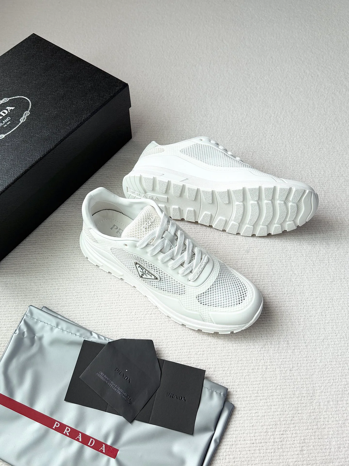 Кроссовки Мужские Prada 13440964