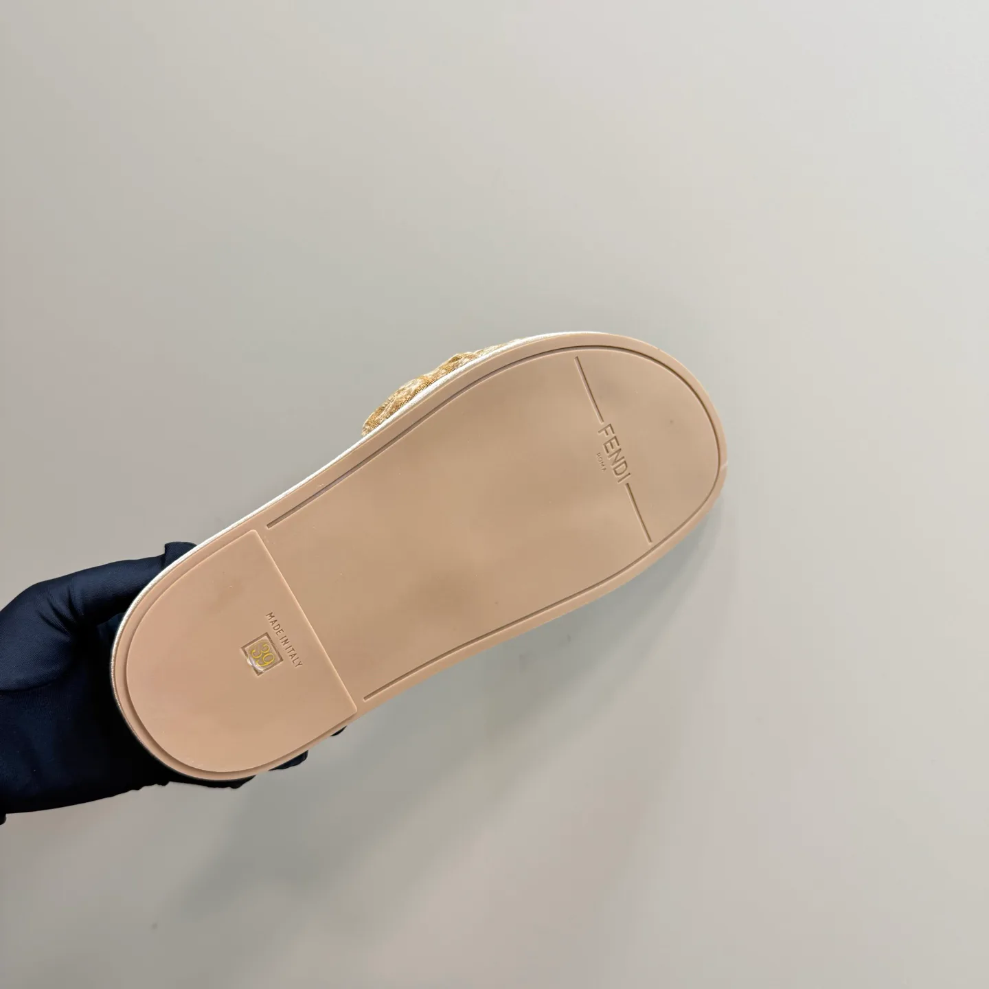 Шлепанцы Женские Fendi 23409