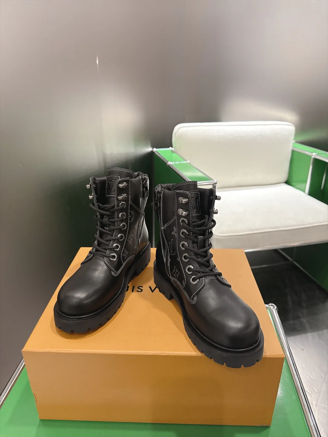 Ботинки Женские Louis Vuitton 18286123