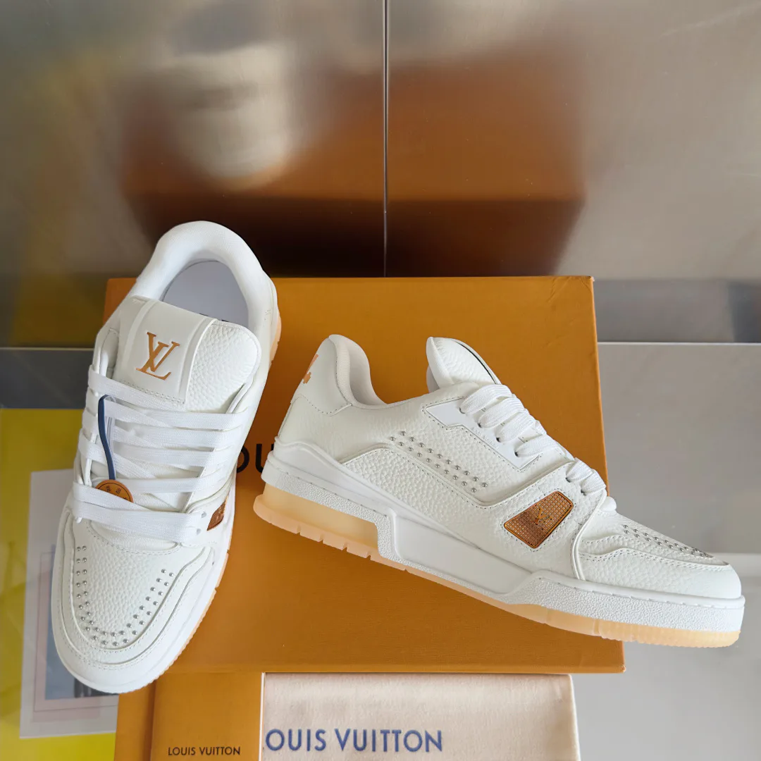 Кроссовки Женские Louis Vuitton 10646342