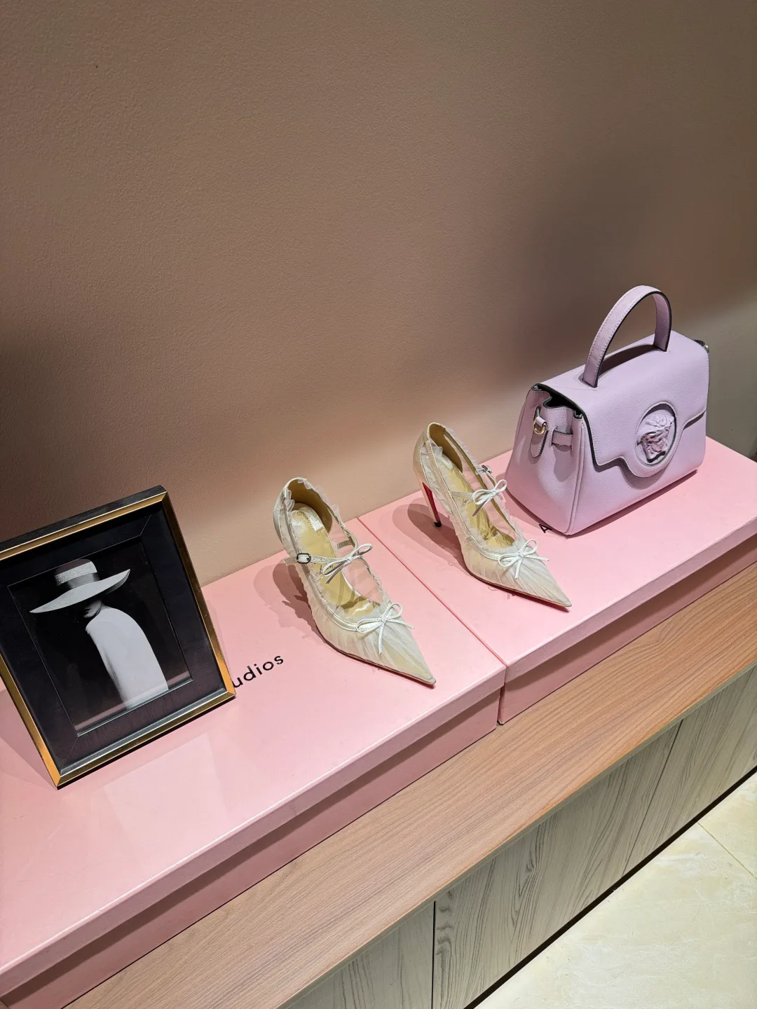 Туфли Женские Christian Louboutin 4743783