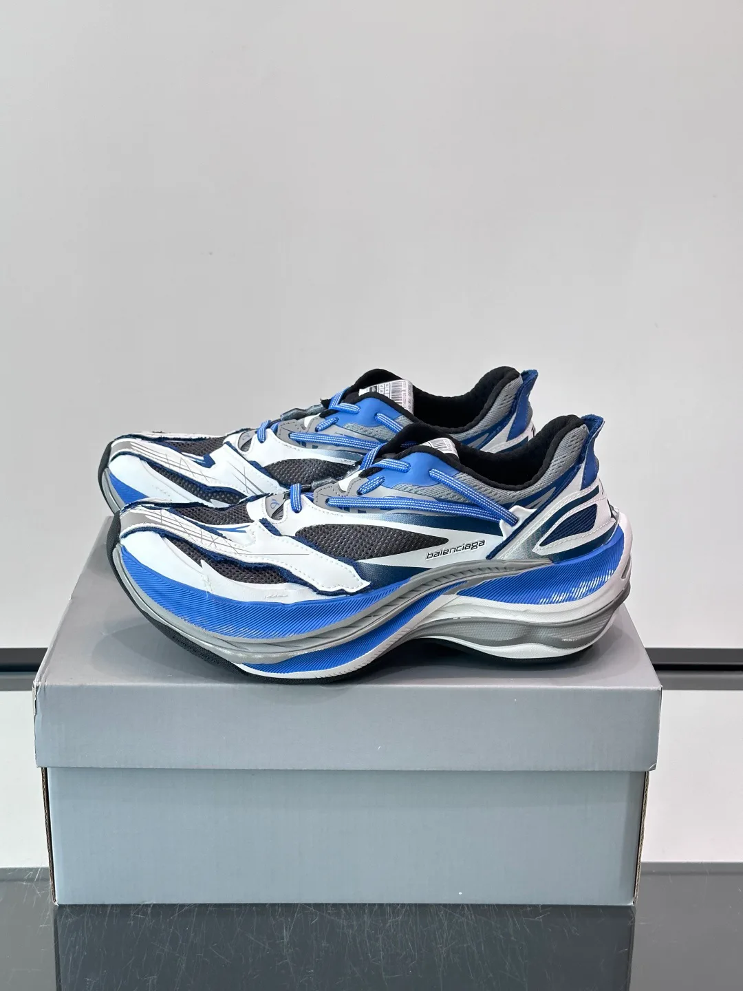 Кроссовки Женские Balenciaga 17604122