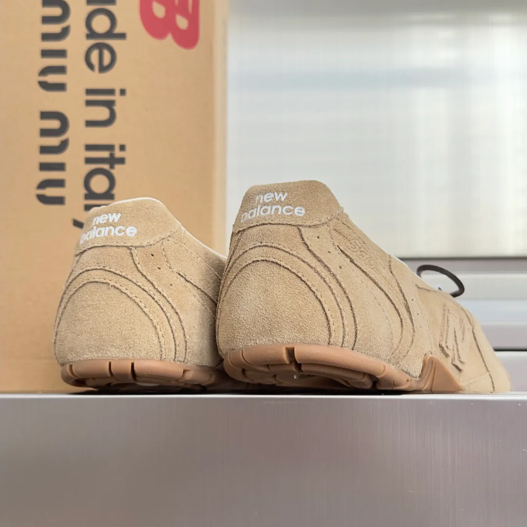 Кроссовки Женские Miu Miu 17950433