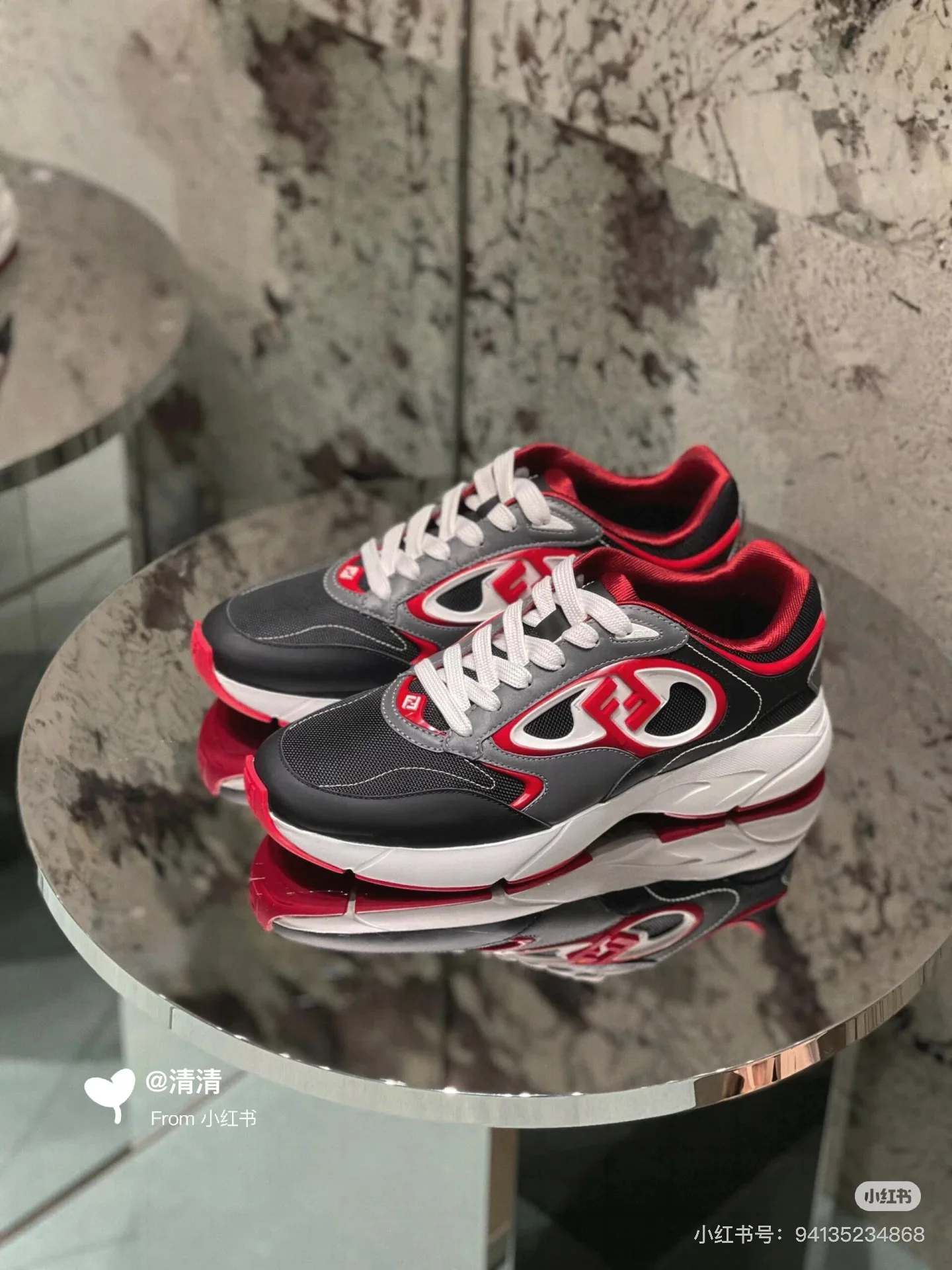 Кроссовки Женские Fendi 21703