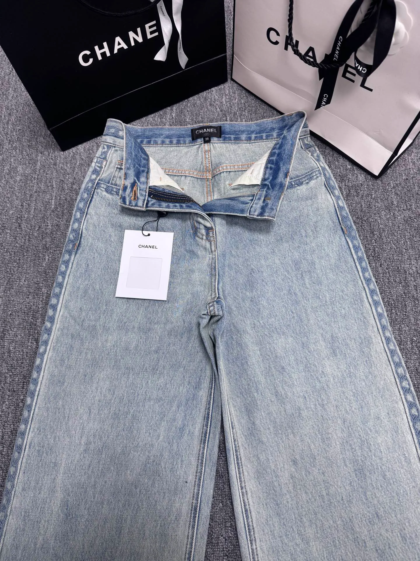 Джинсы Женские Chanel 16897518