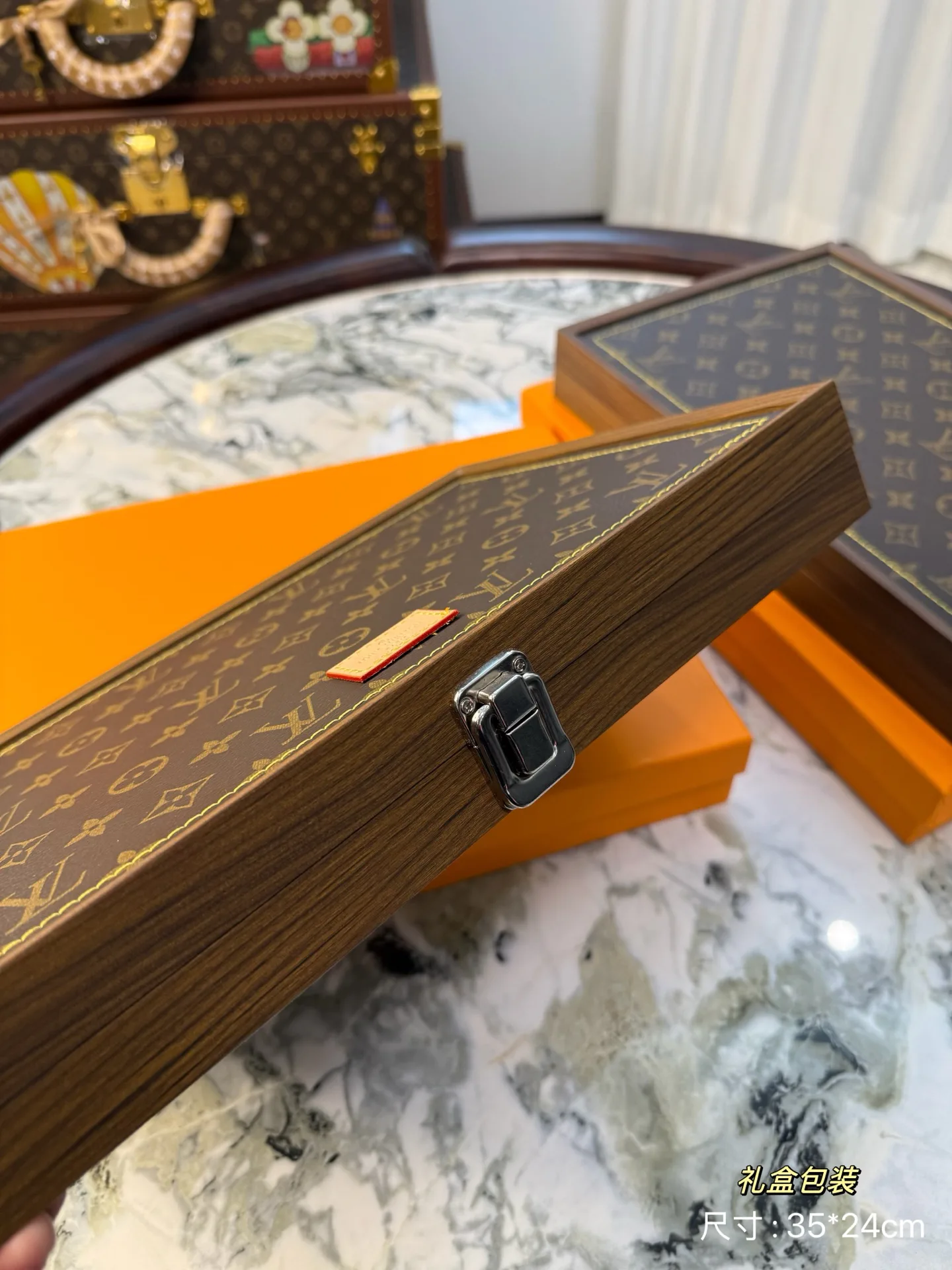 Текстиль Louis Vuitton 10695747