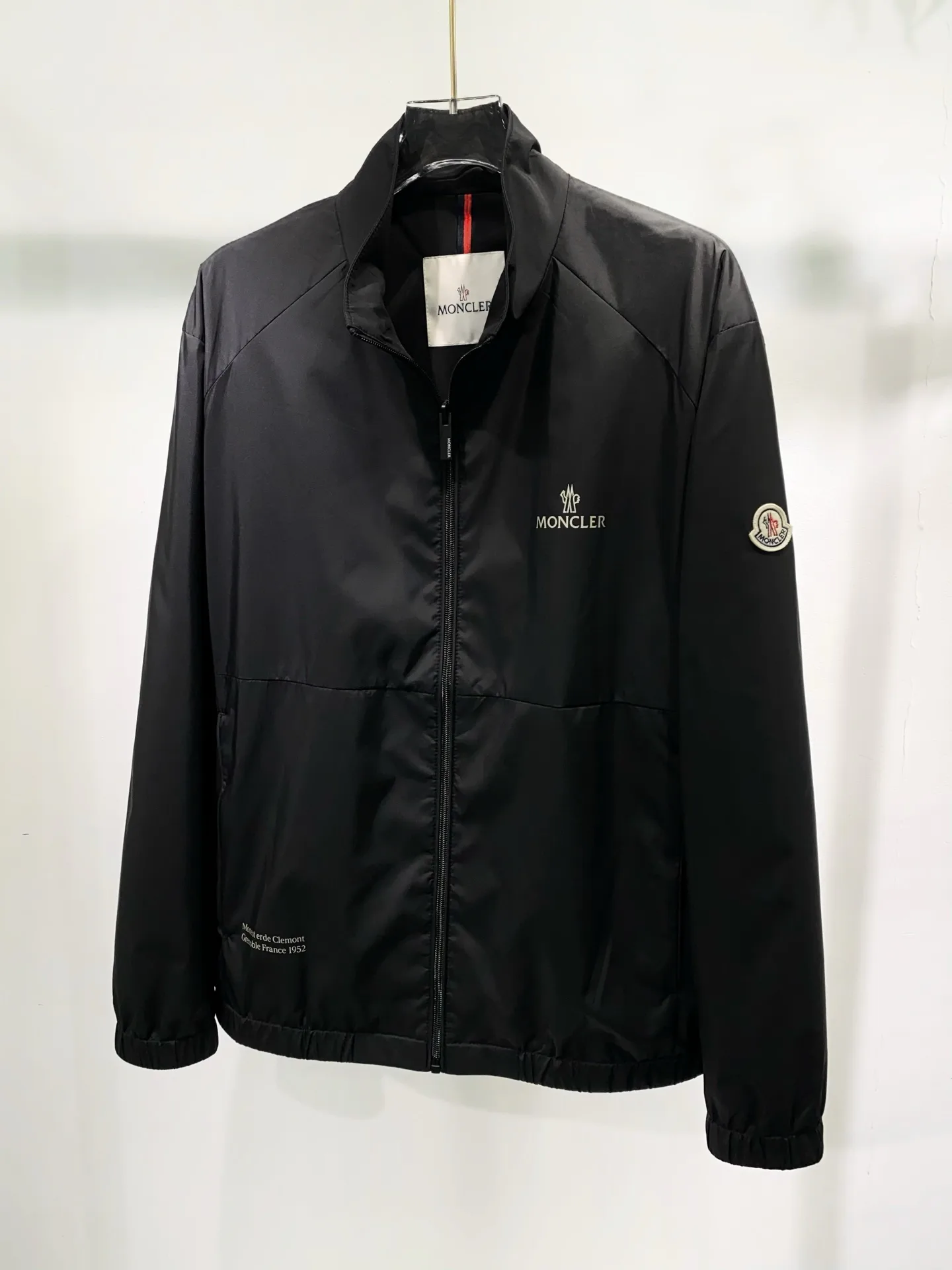Куртки И Пуховики Мужские Moncler 12729712