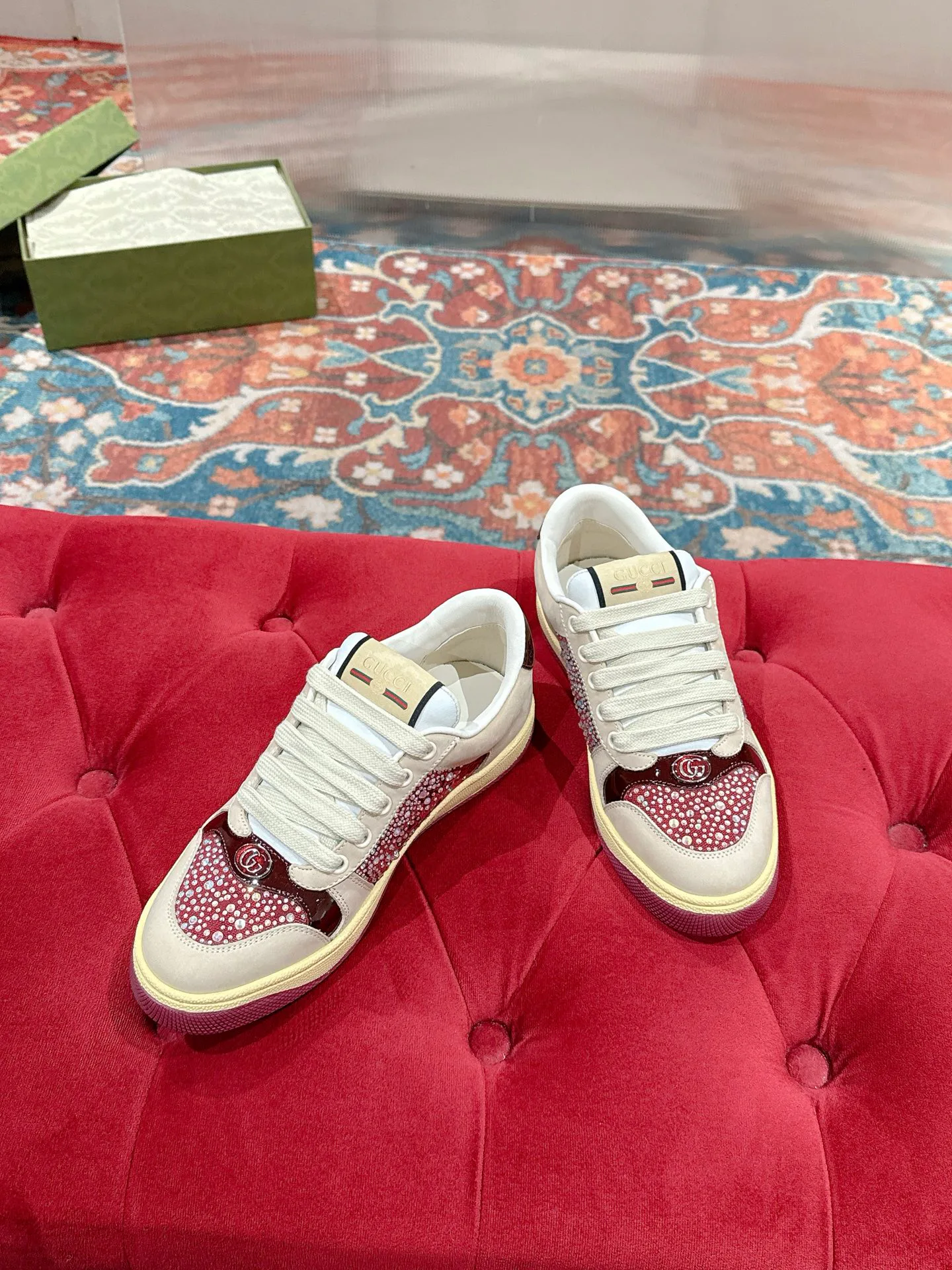 Кроссовки Женские Gucci 17956636