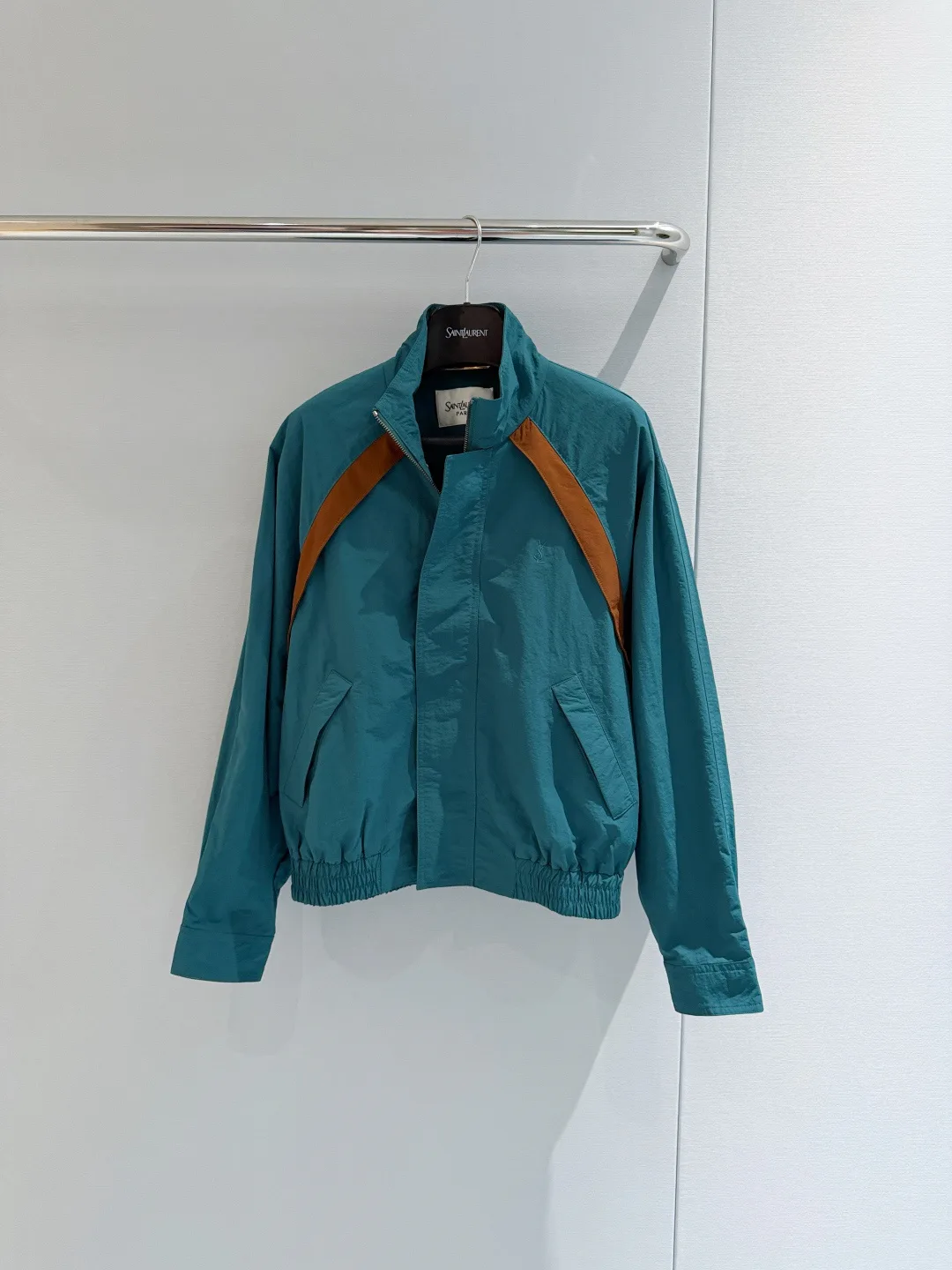 Куртки И Пуховики Женские Saint Laurent 18934500
