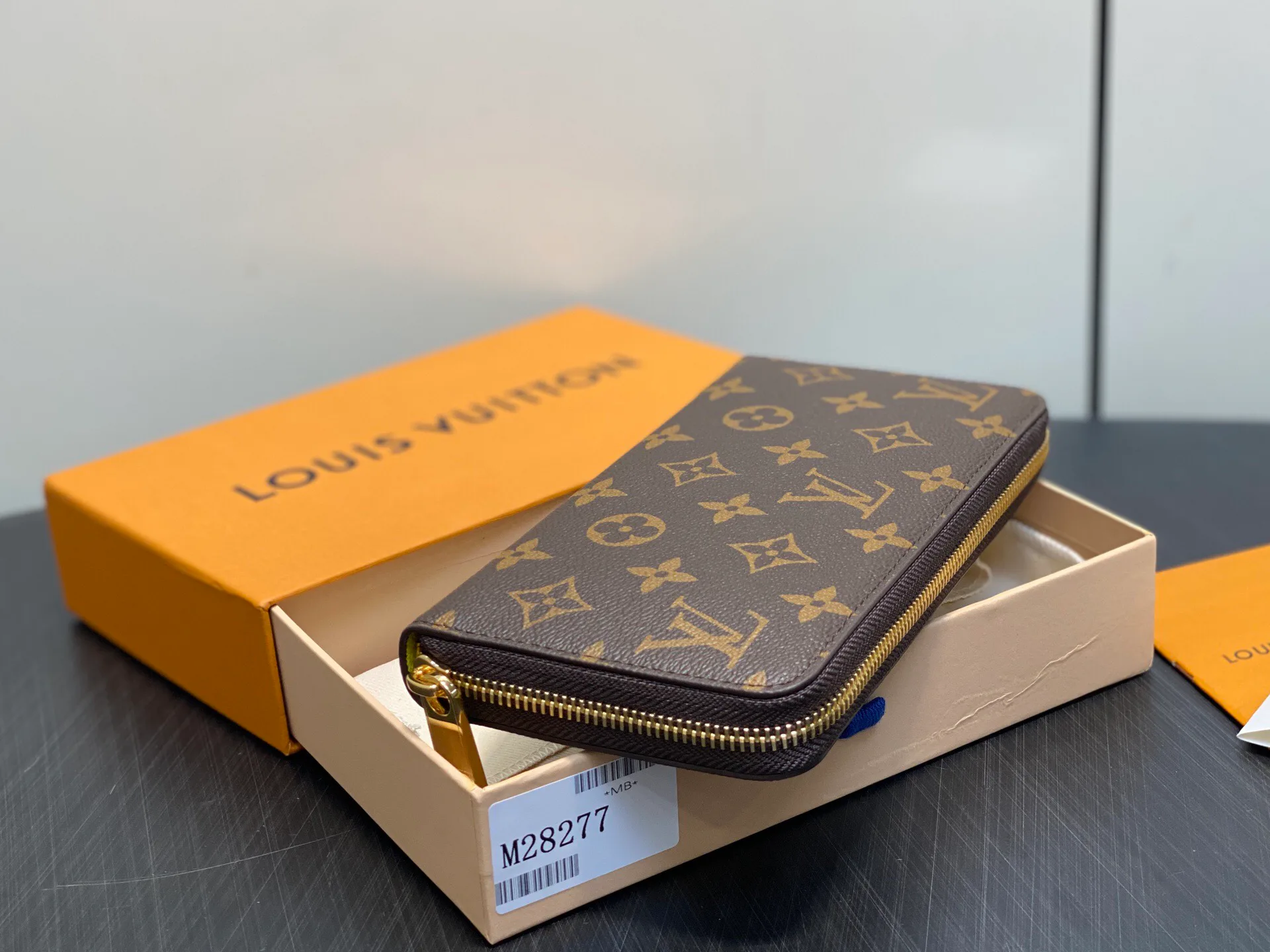Классические Сумки Женские Louis Vuitton 12173474