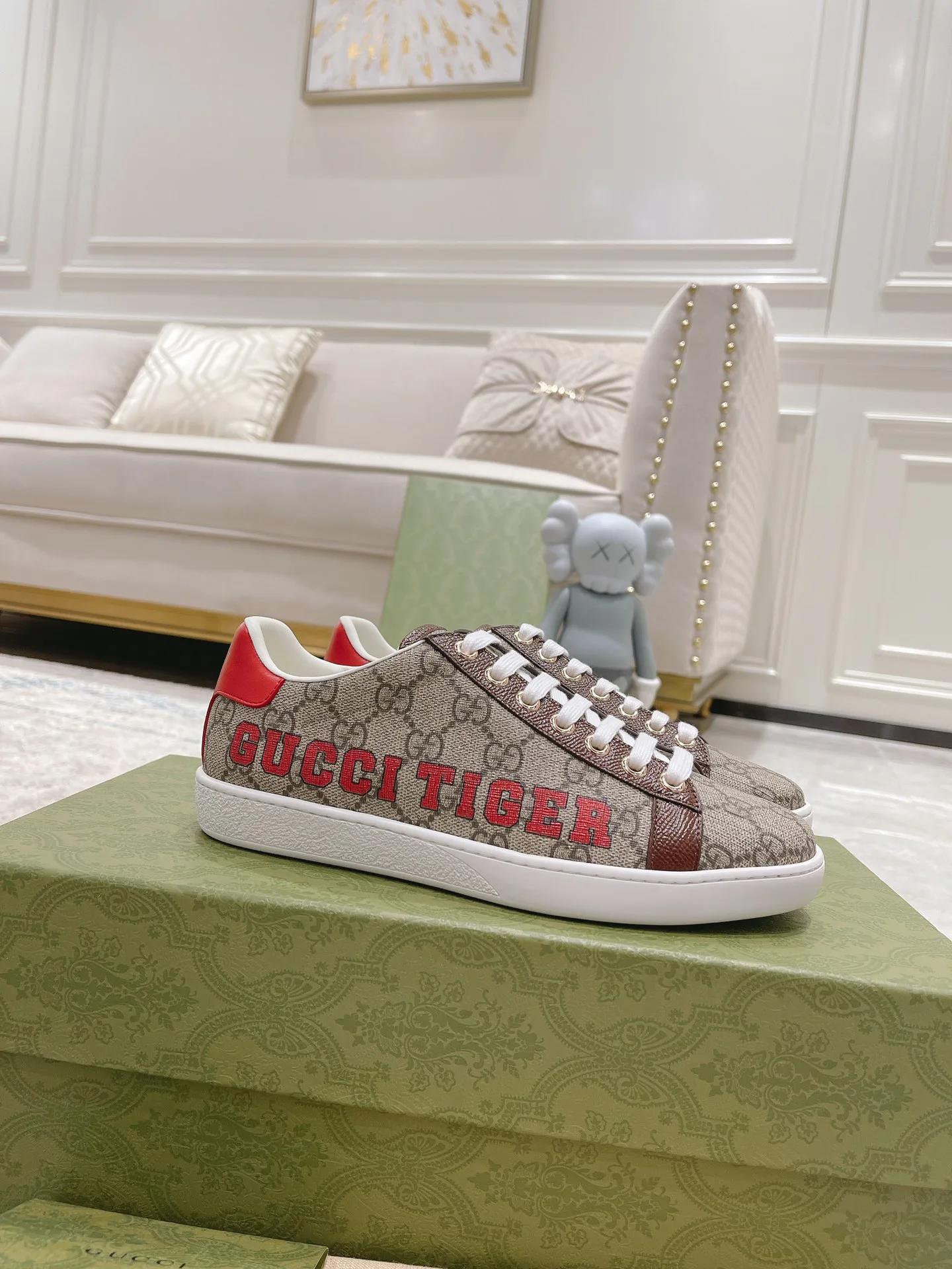 Кроссовки Женские Gucci 17620408