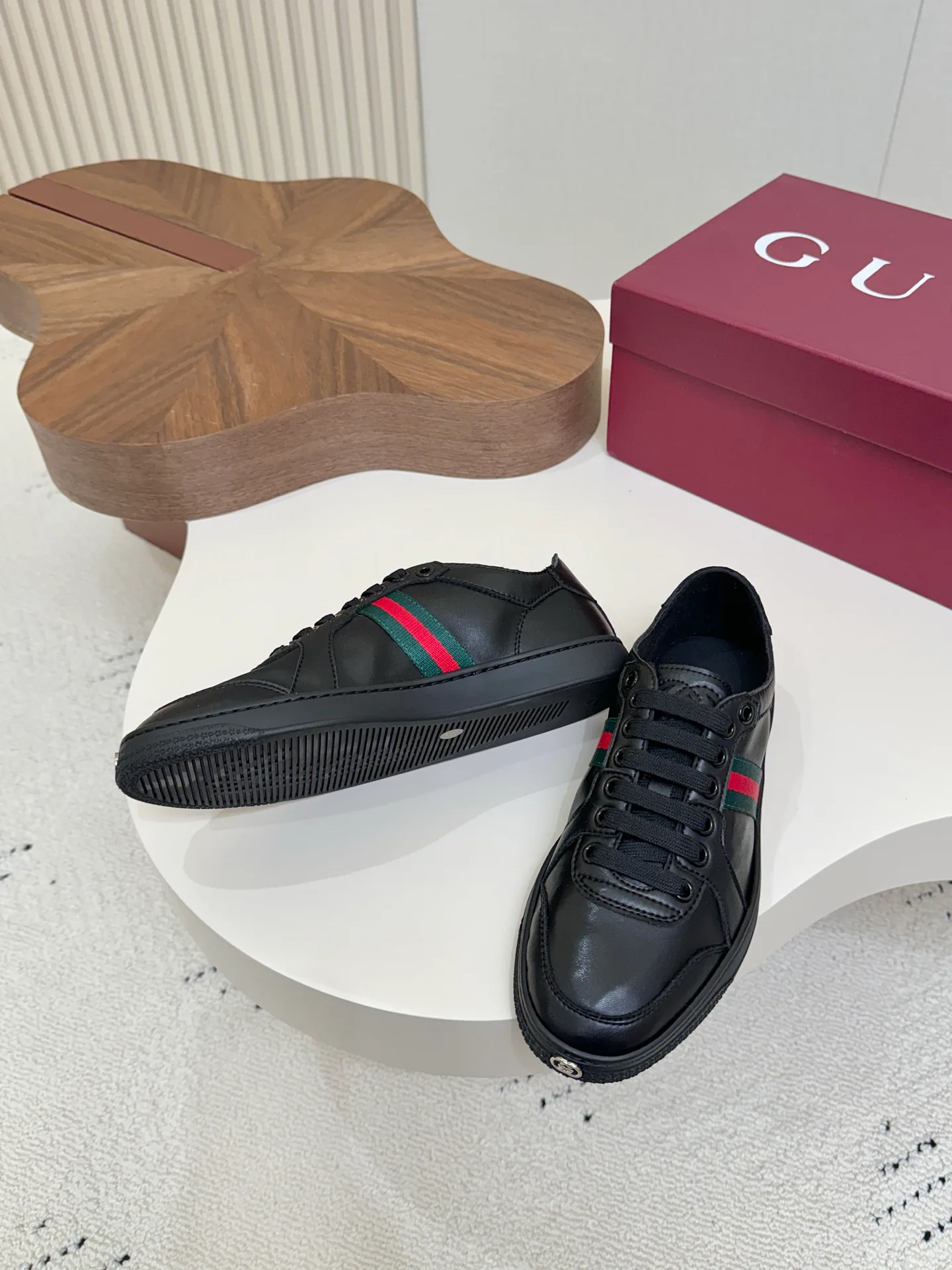 Кроссовки Женские Gucci 17571666