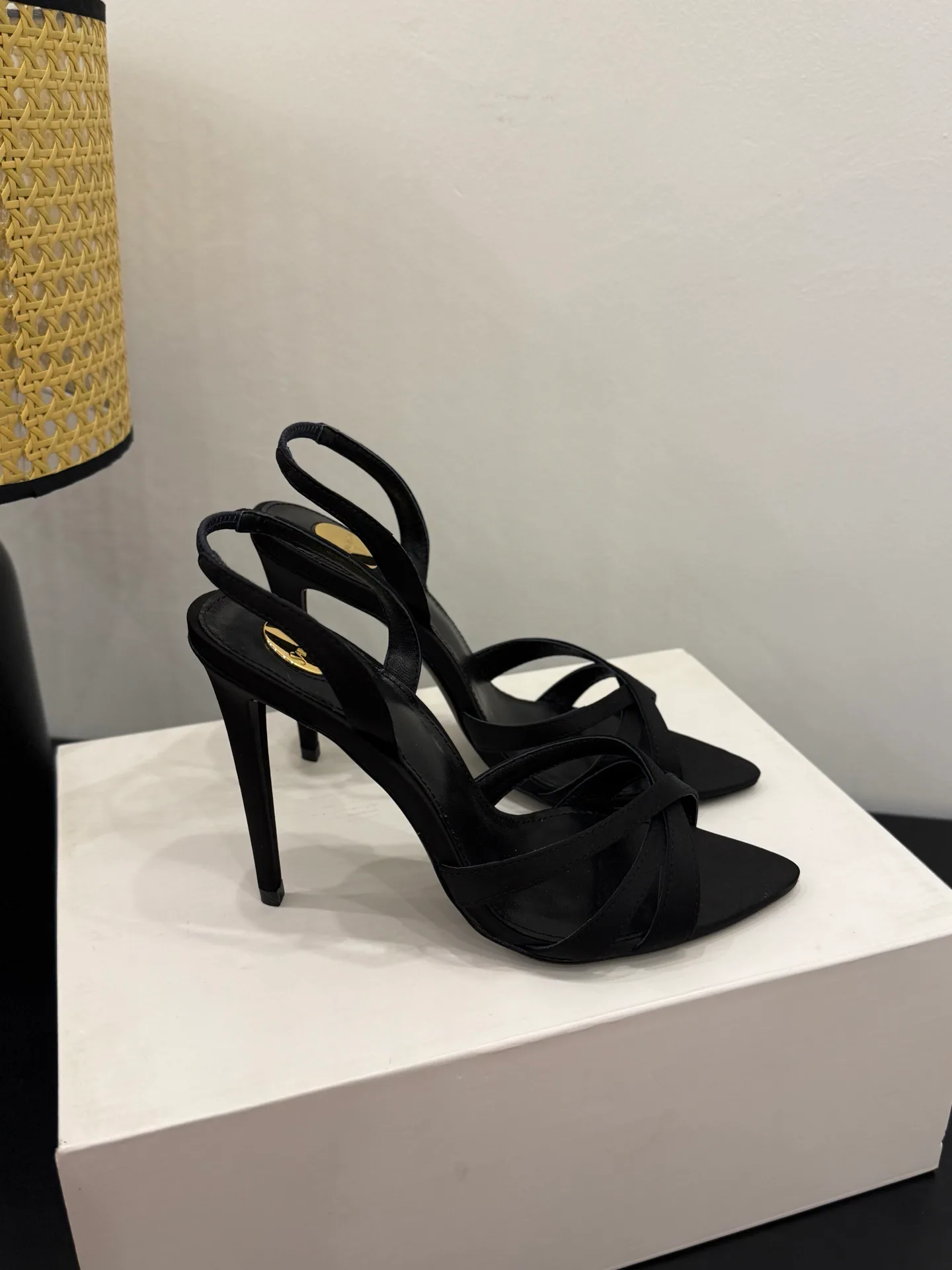 Босоножки Женские Saint Laurent 11739343