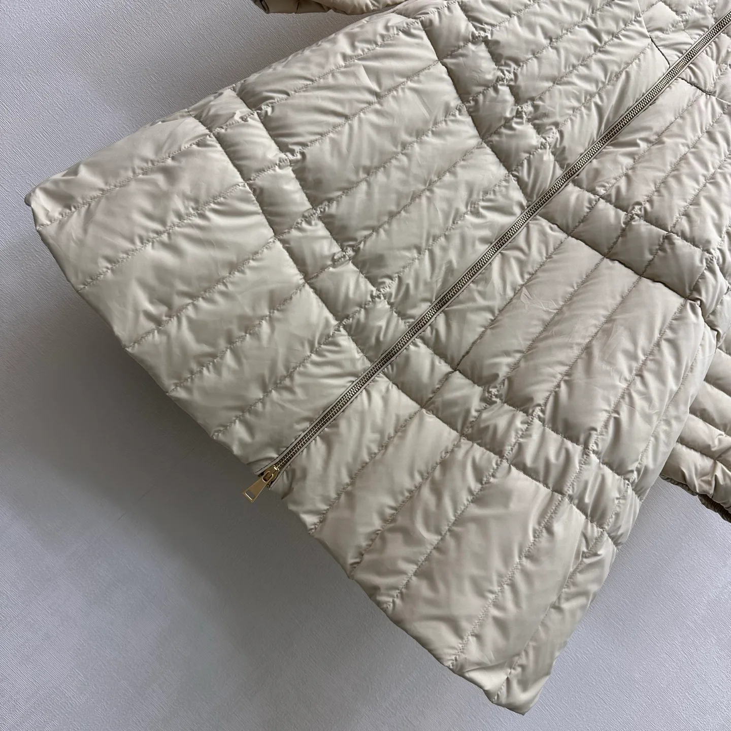 Куртки И Пуховики Женские Moncler 18279125