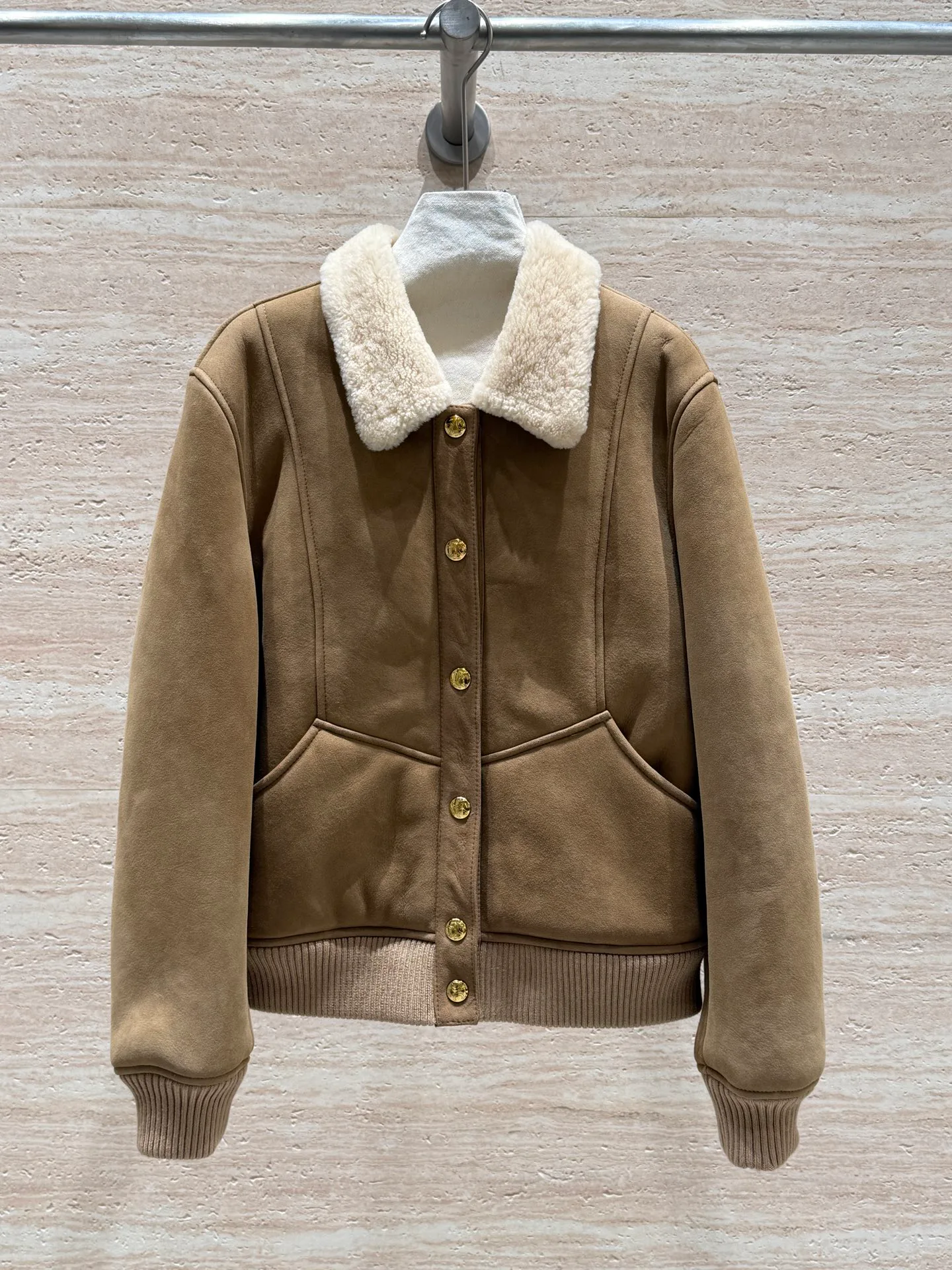 Кожаные Куртки И Дублёнки Женские Celine 2772621