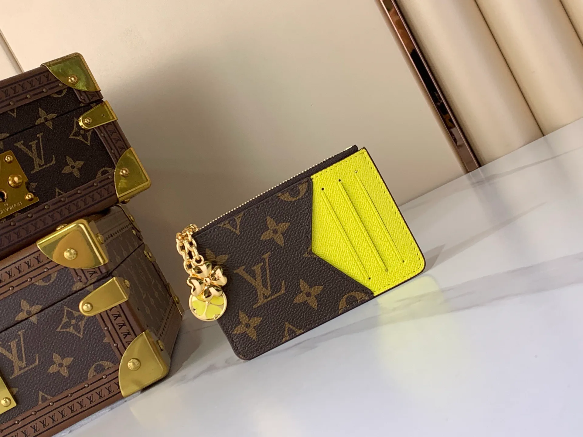 Клатчи Женские Louis Vuitton 13582757