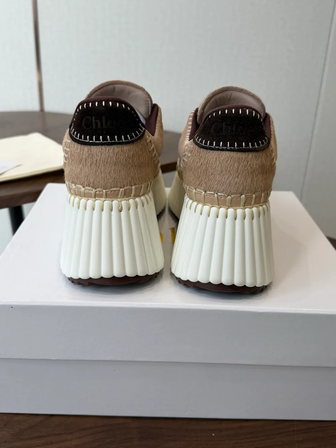 Кроссовки Женские Chloe 19539985