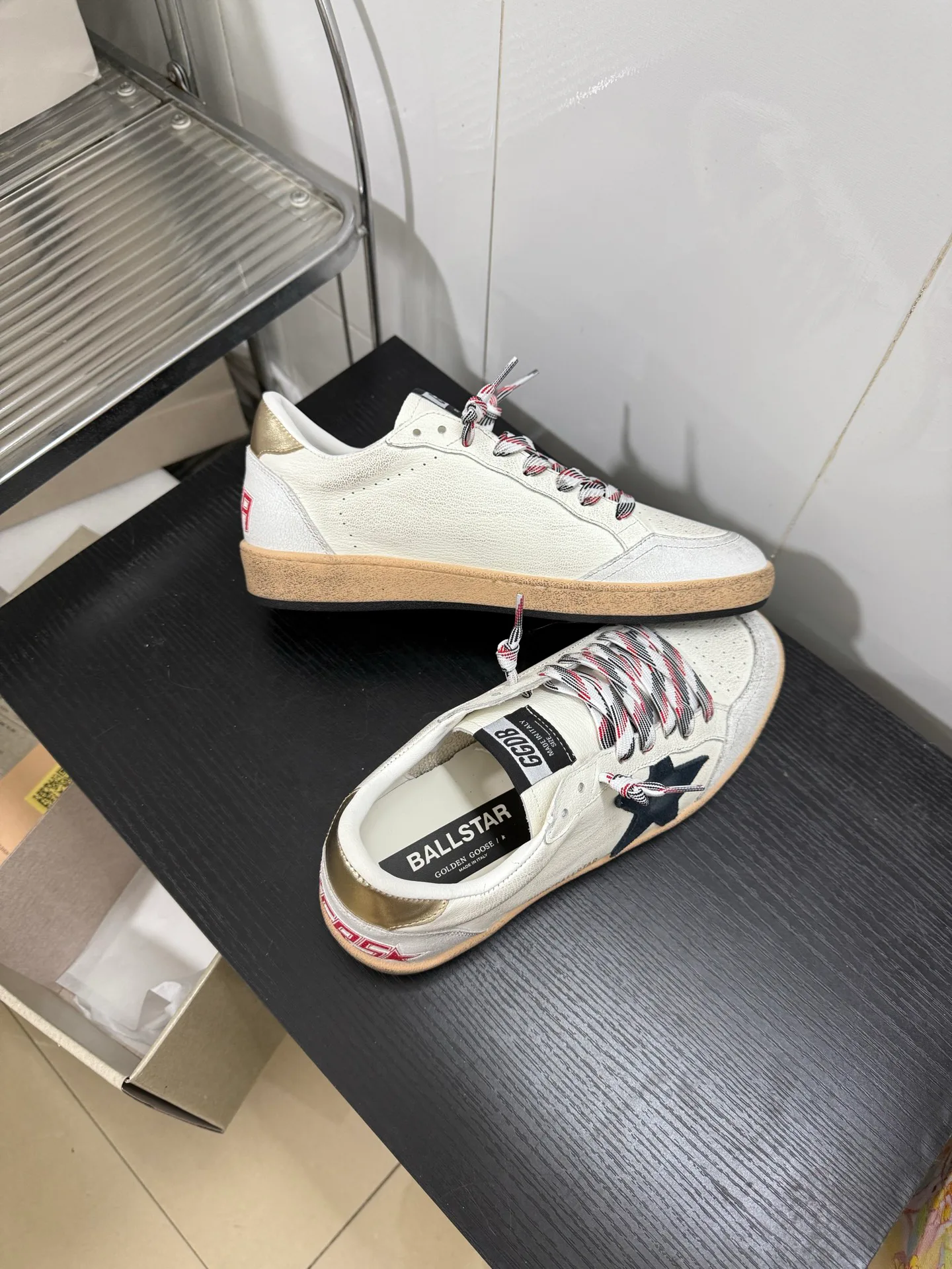 Кроссовки Женские Golden Goose 18211910