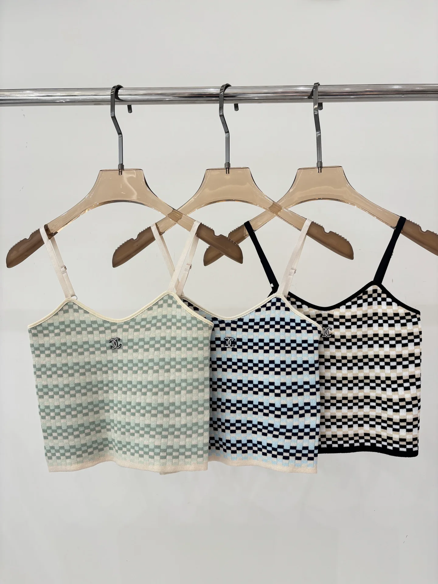 Жилеты Женские Chanel 11452294