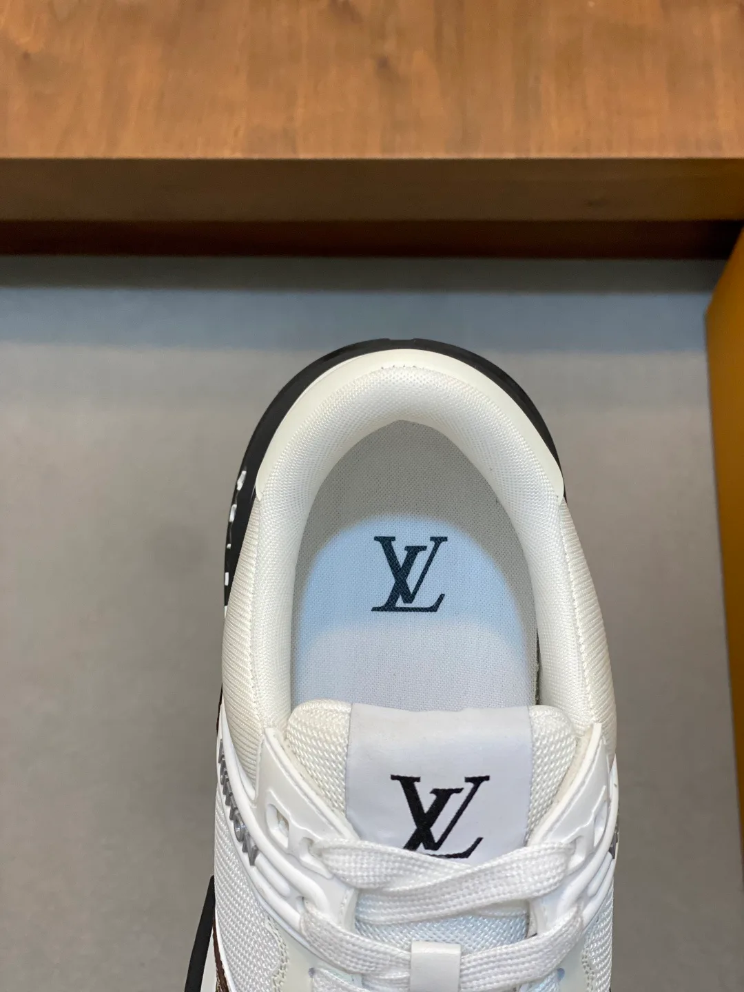 Кроссовки Мужские Louis Vuitton 19782527