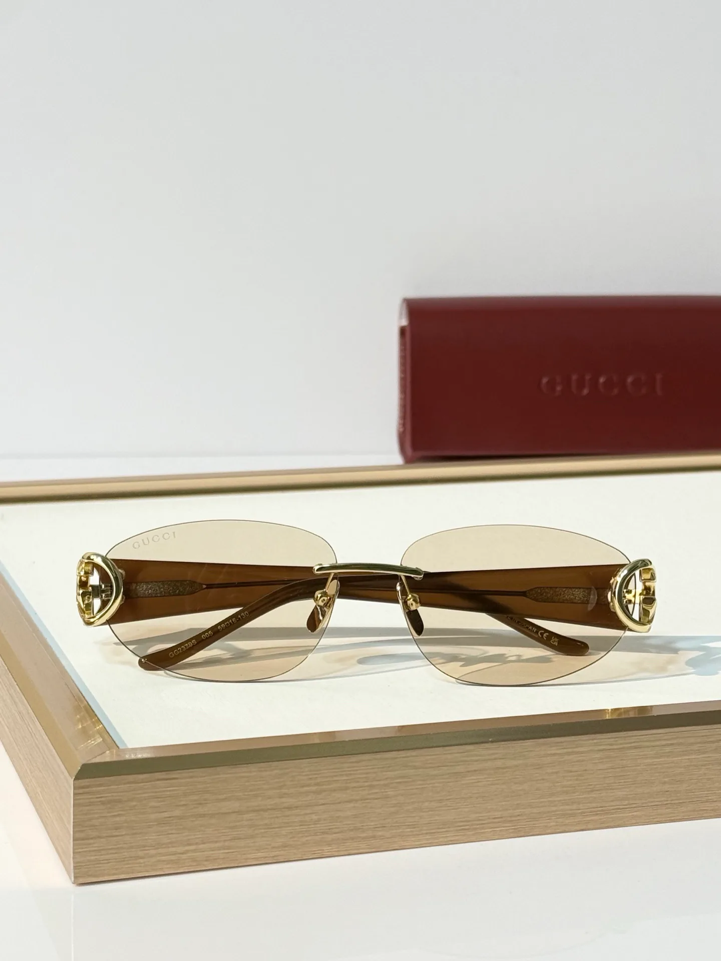 Очки Gucci 18117589