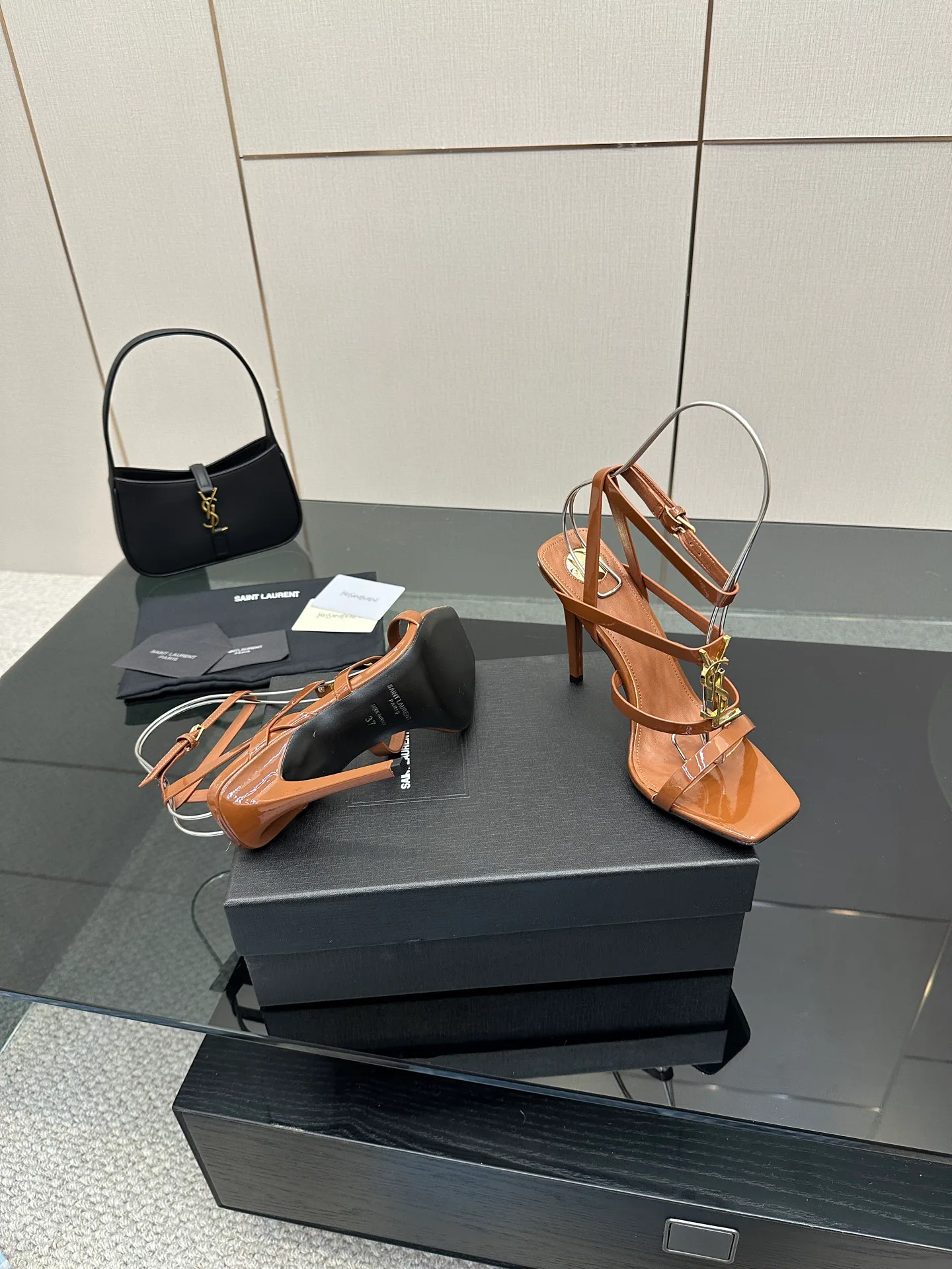 Босоножки Женские Saint Laurent 13164404