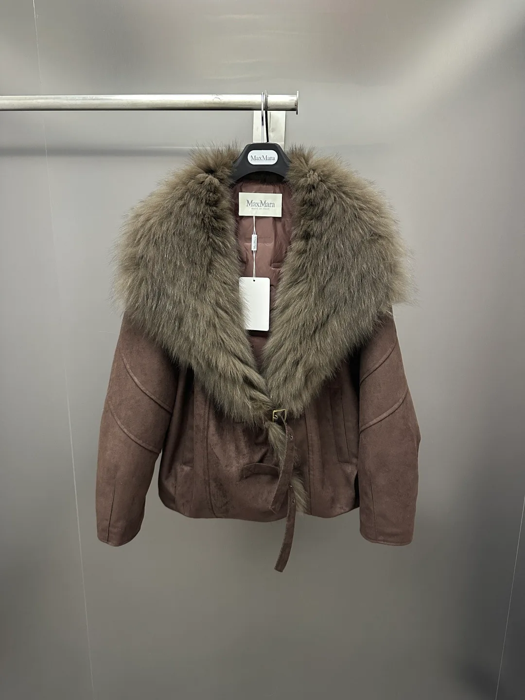 Куртки И Пуховики Женские Max Mara 18702436