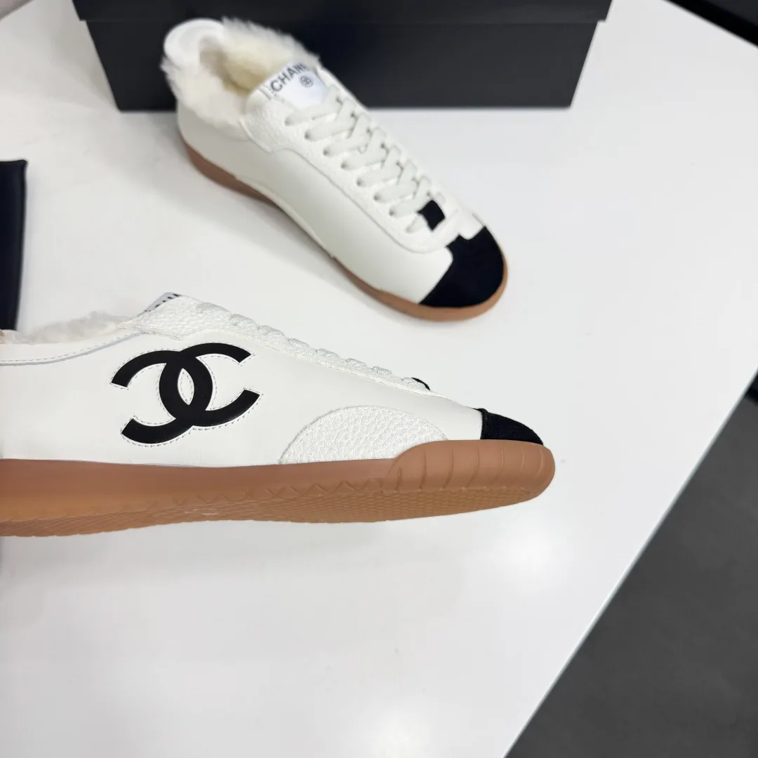 Кроссовки Женские Chanel 18997240
