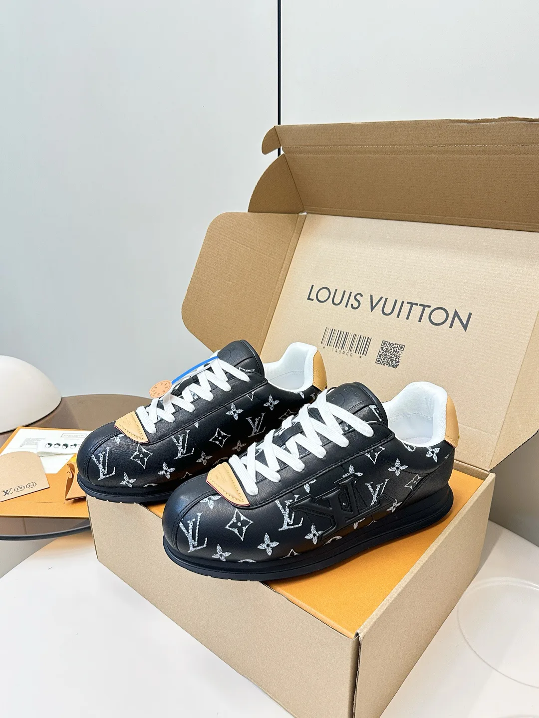 Кроссовки Женские Louis Vuitton 4948542